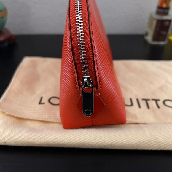 Louis Vuitton Epi Cosmetic Case Piment - Picture 4 of 5